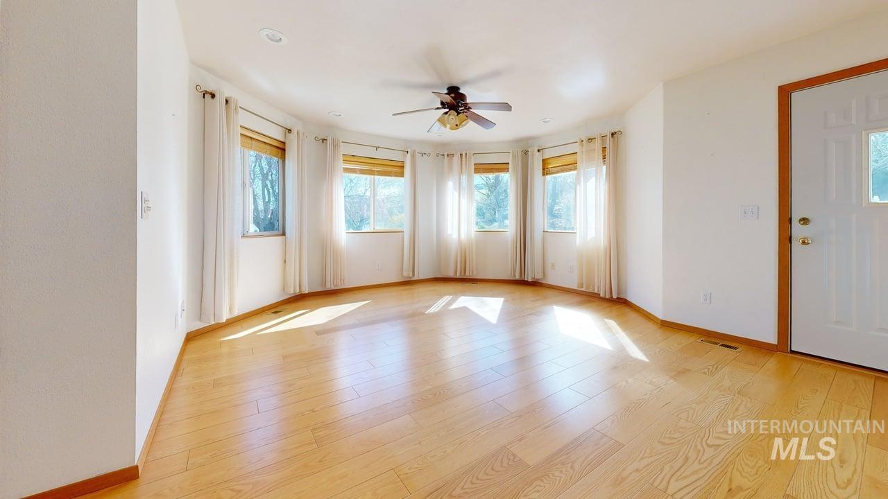 2794 9th Ave., Clarkston, Washington 99403, 3 Bedrooms, 2 Bathrooms, Residential For Sale, Price $439,900, 98979775