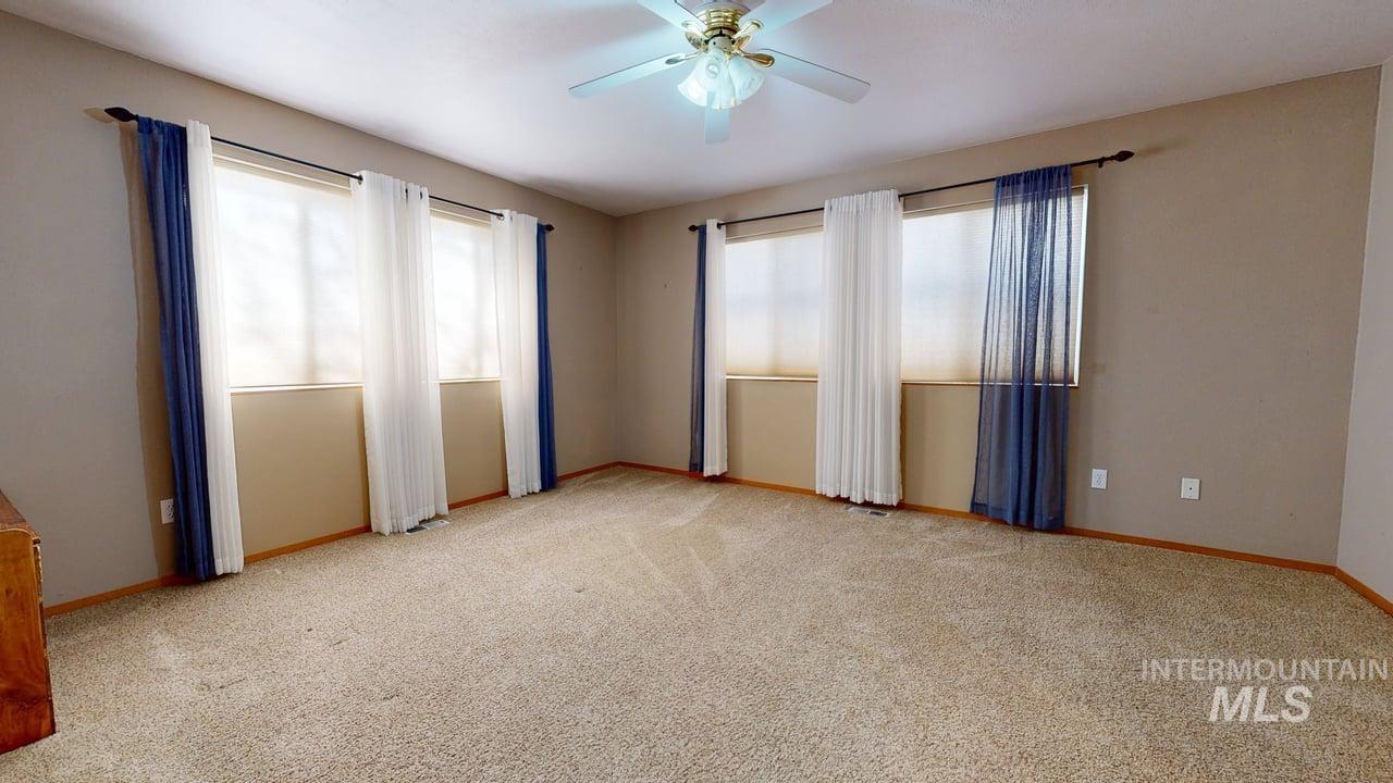 2794 9th Ave., Clarkston, Washington 99403, 3 Bedrooms, 2 Bathrooms, Residential For Sale, Price $439,900, 98979775