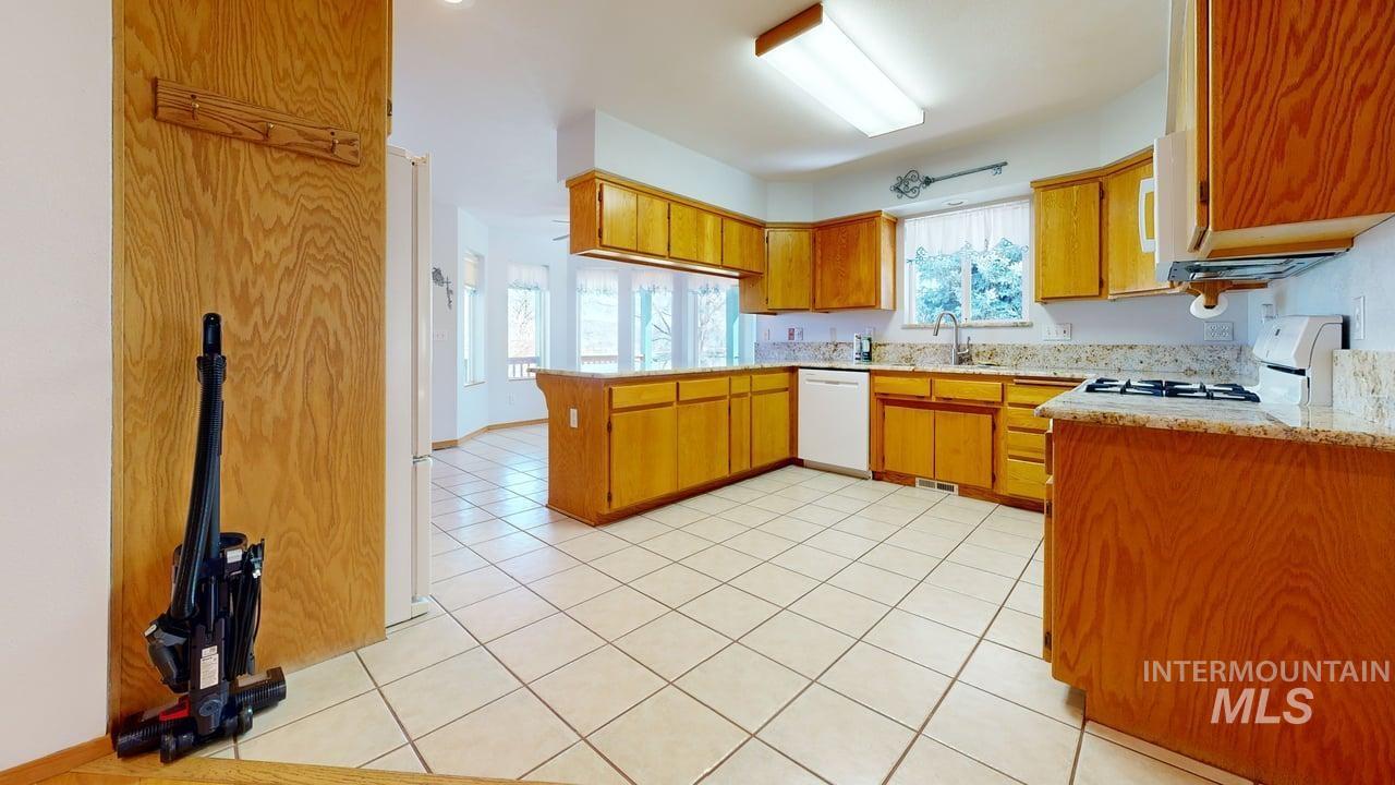 2794 9th Ave., Clarkston, Washington 99403, 3 Bedrooms, 2 Bathrooms, Residential For Sale, Price $439,900, 98979775