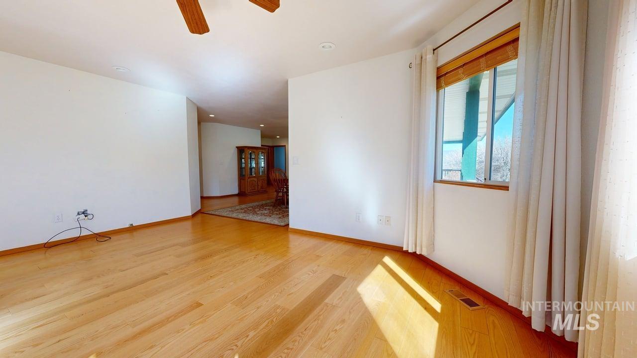 2794 9th Ave., Clarkston, Washington 99403, 3 Bedrooms, 2 Bathrooms, Residential For Sale, Price $439,900, 98979775