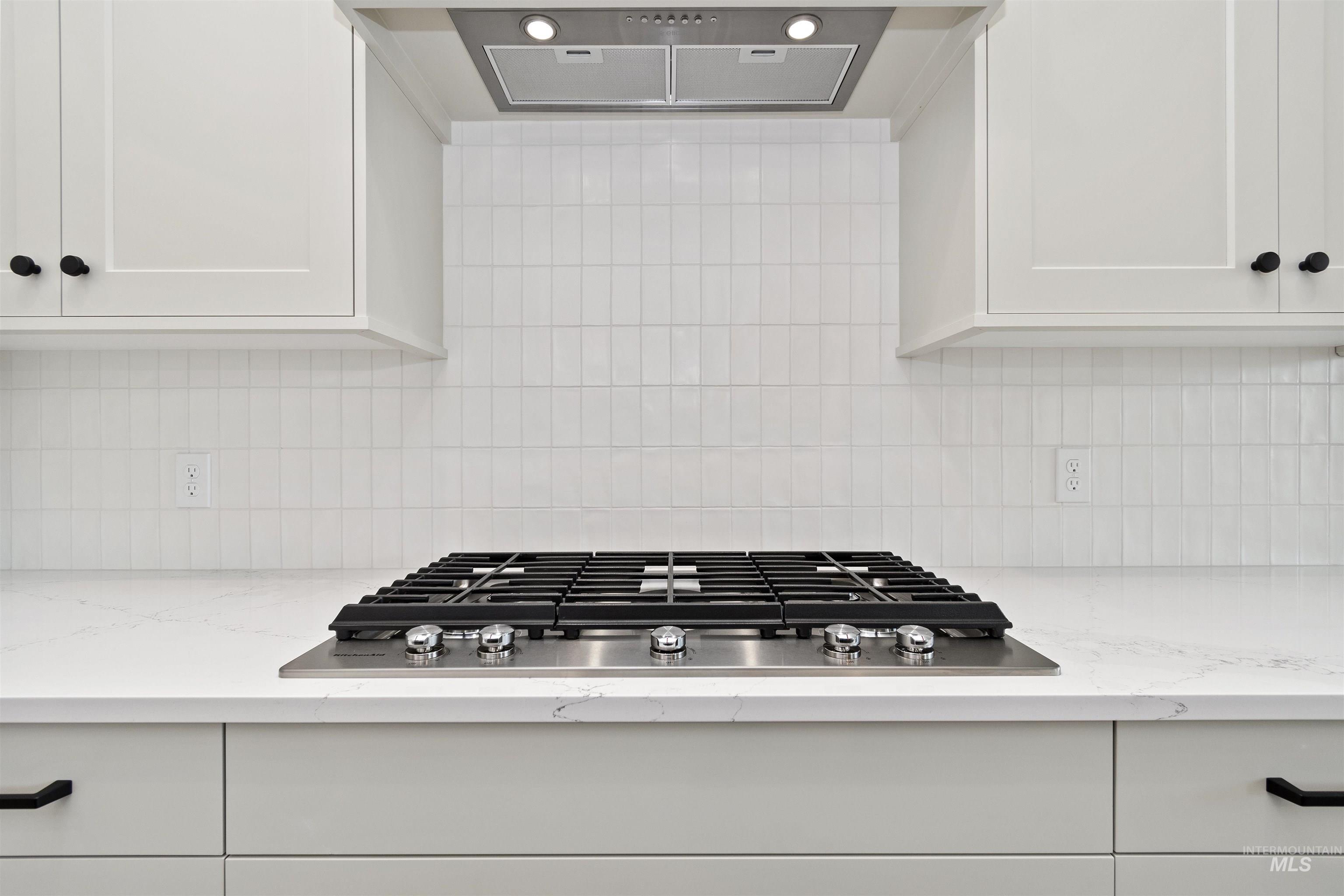 2117 E Sweet Pearl, Kuna, Idaho 83634, 4 Bedrooms, 2 Bathrooms, Residential For Sale, Price $599,880, 98979776