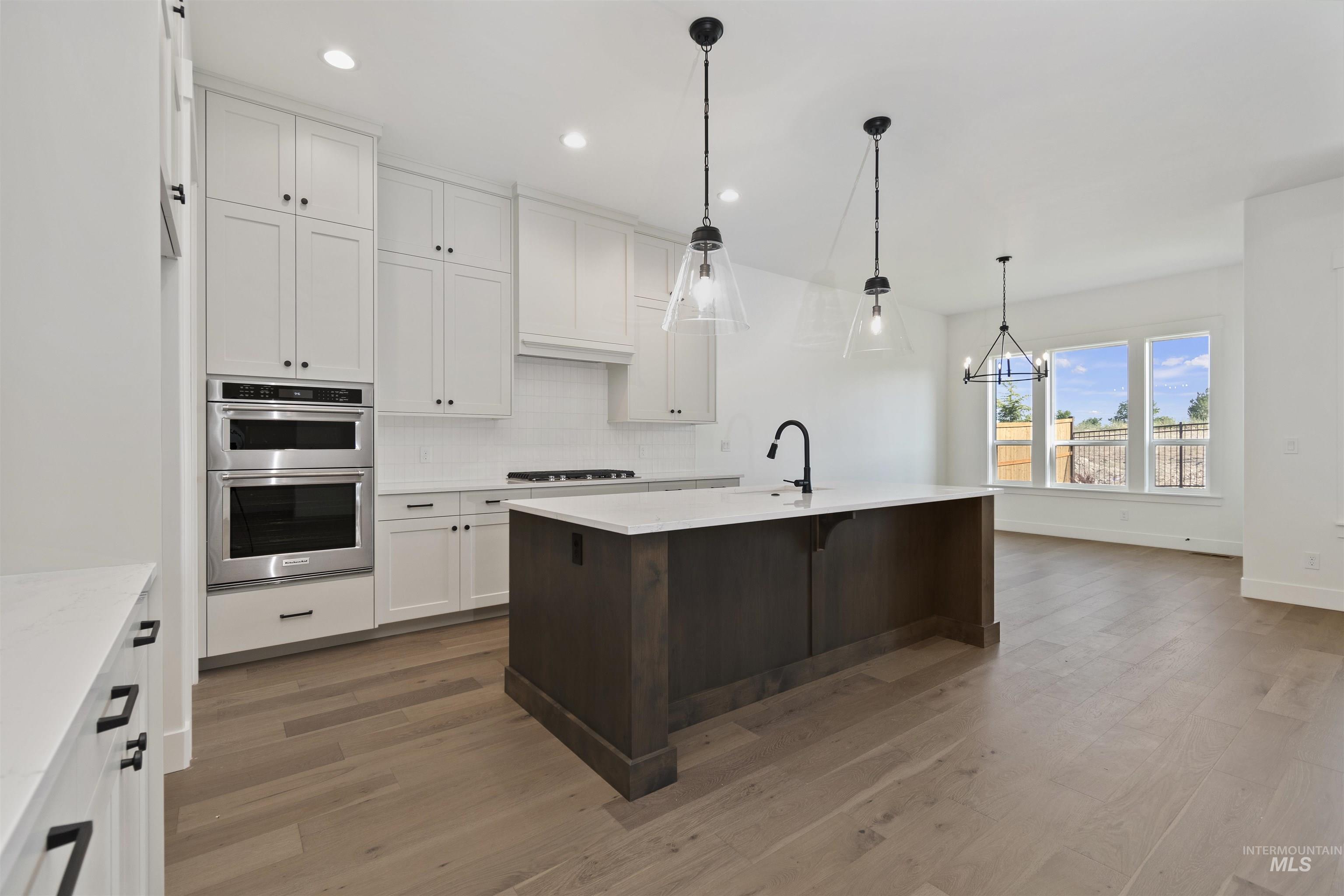 2117 E Sweet Pearl, Kuna, Idaho 83634, 4 Bedrooms, 2 Bathrooms, Residential For Sale, Price $599,880, 98979776