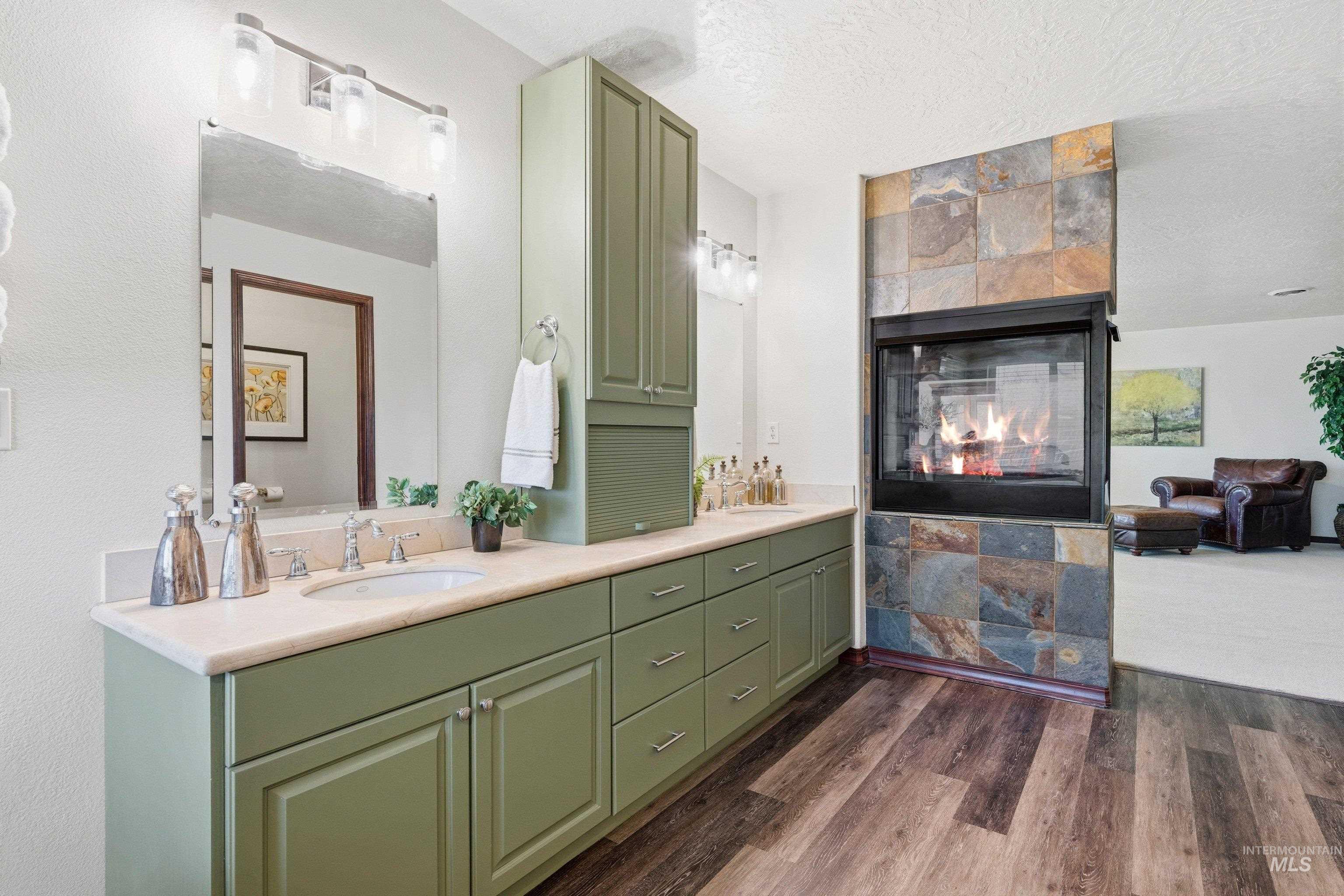 8018 W Snowberry Court, Boise, Idaho 83709, 4 Bedrooms, 2.5 Bathrooms, Residential For Sale, Price $1,499,000,MLS 98979777