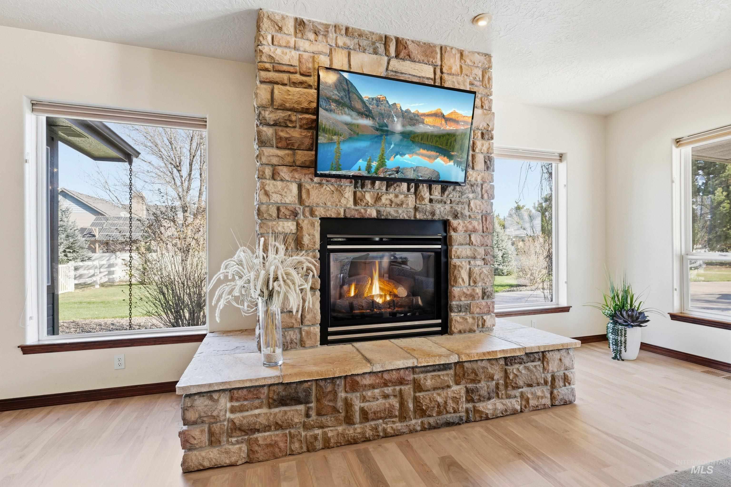 8018 W Snowberry Court, Boise, Idaho 83709, 4 Bedrooms, 2.5 Bathrooms, Residential For Sale, Price $1,499,000,MLS 98979777