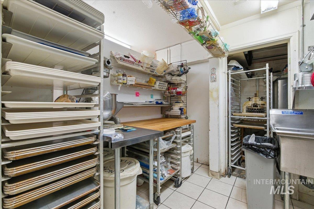 300 S Washington, Emmett, Idaho 83617, Business/Commercial For Sale, Price $340,000,MLS 98979778