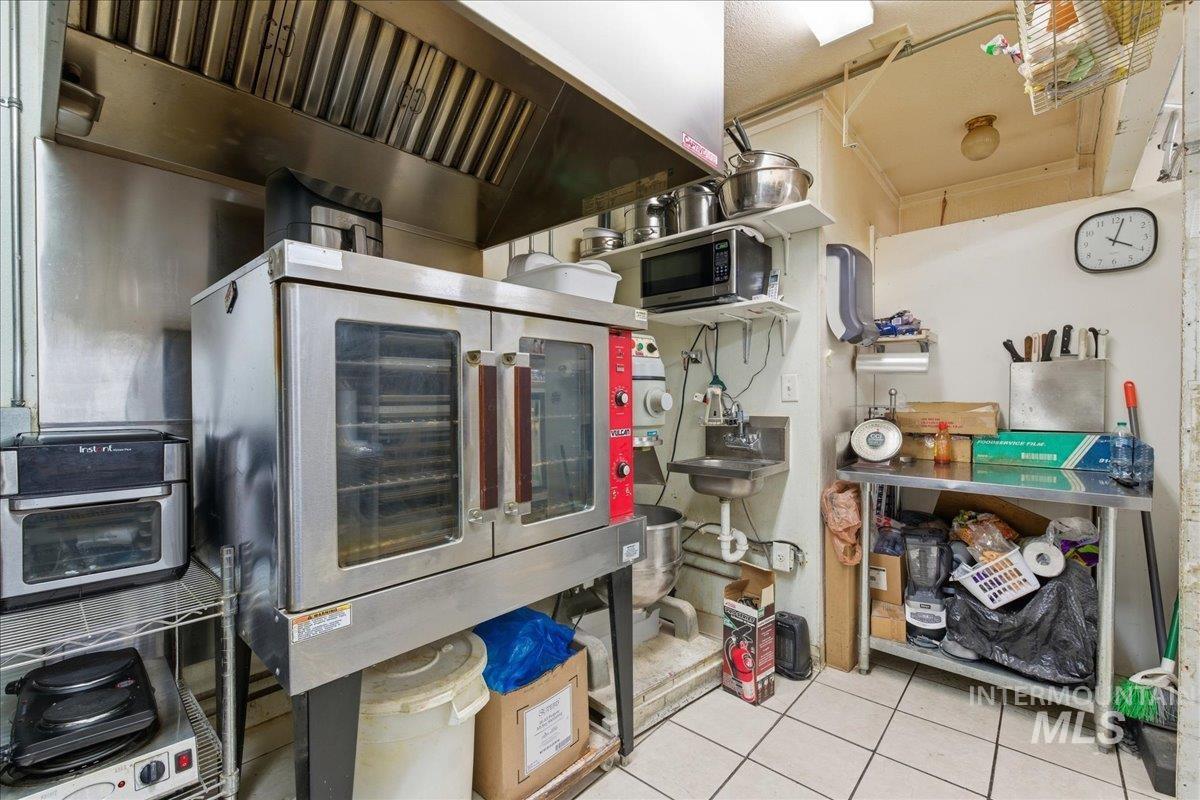 300 S Washington, Emmett, Idaho 83617, Business/Commercial For Sale, Price $340,000,MLS 98979778