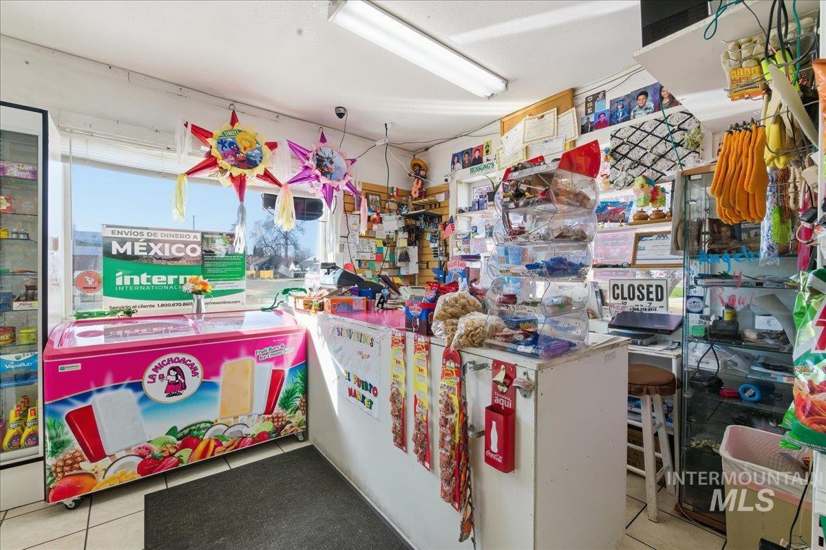 300 S Washington, Emmett, Idaho 83617, Business/Commercial For Sale, Price $340,000,MLS 98979778