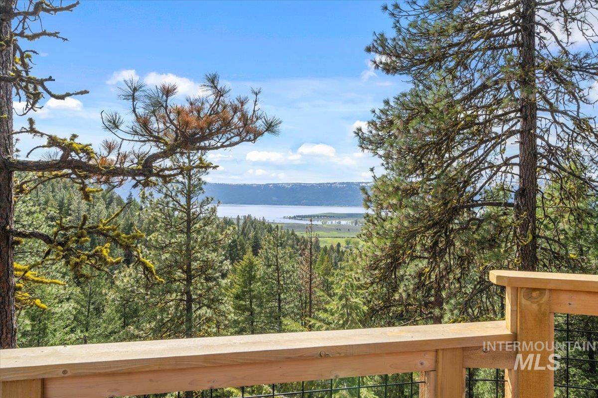 67 Little Donner Drive, Cascade, Idaho 83611, Residential For Sale, Price $1,595,000,MLS 98979779