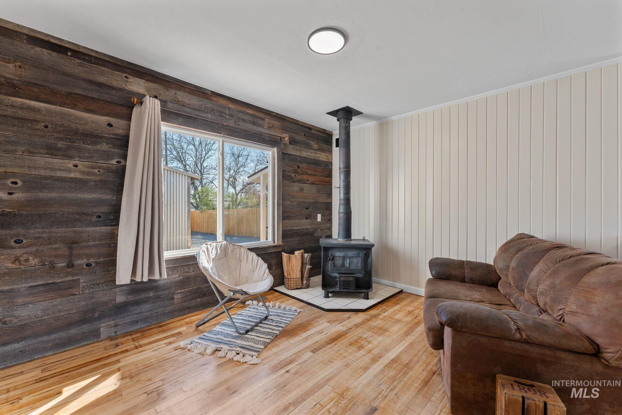 283 E Ave. B, Wendell, Idaho 83355, 2 Bedrooms, 1 Bathroom, Residential For Sale, Price $225,000, 98979780