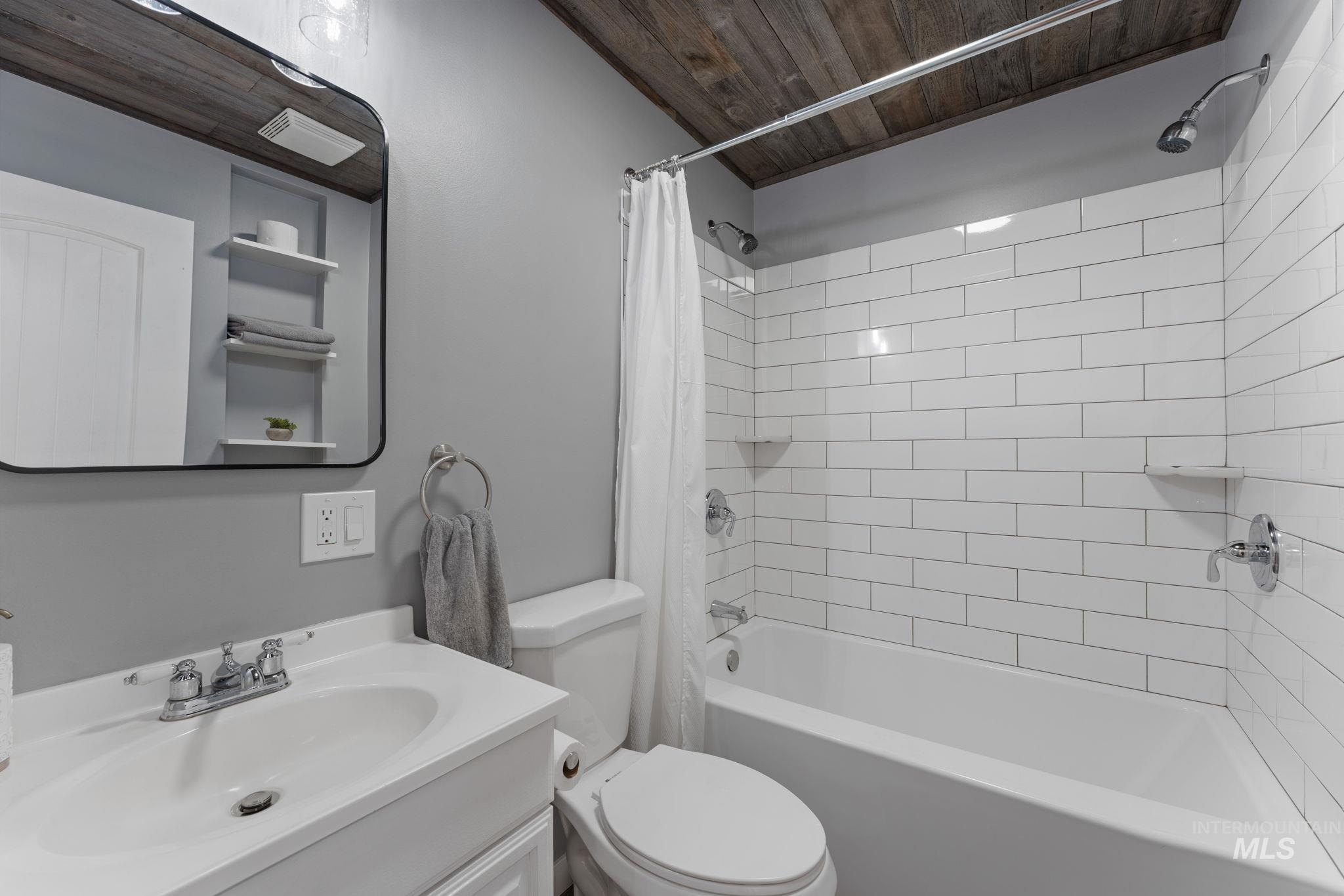 283 E Ave. B, Wendell, Idaho 83355, 2 Bedrooms, 1 Bathroom, Residential For Sale, Price $225,000, 98979780