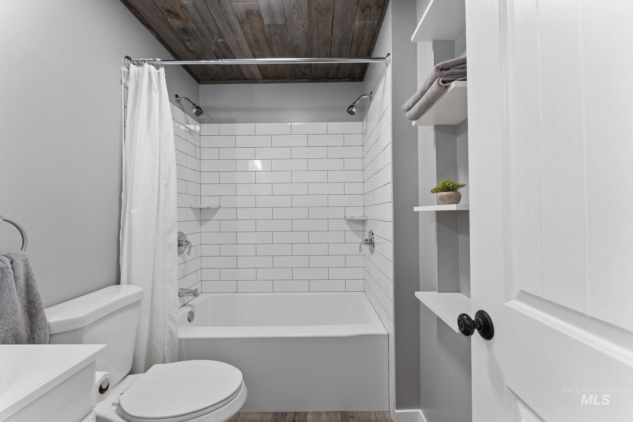 283 E Ave. B, Wendell, Idaho 83355, 2 Bedrooms, 1 Bathroom, Residential For Sale, Price $225,000, 98979780