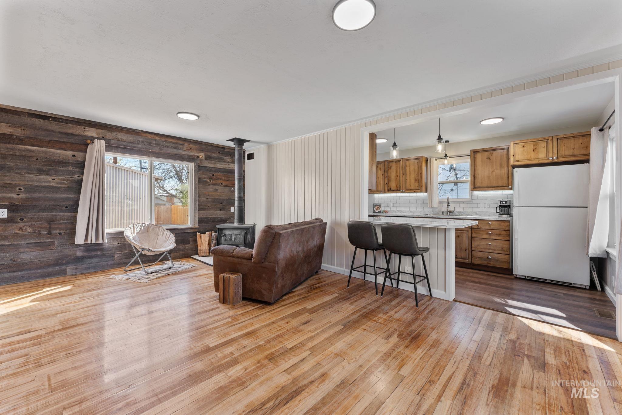 283 E Ave. B, Wendell, Idaho 83355, 2 Bedrooms, 1 Bathroom, Residential For Sale, Price $225,000, 98979780