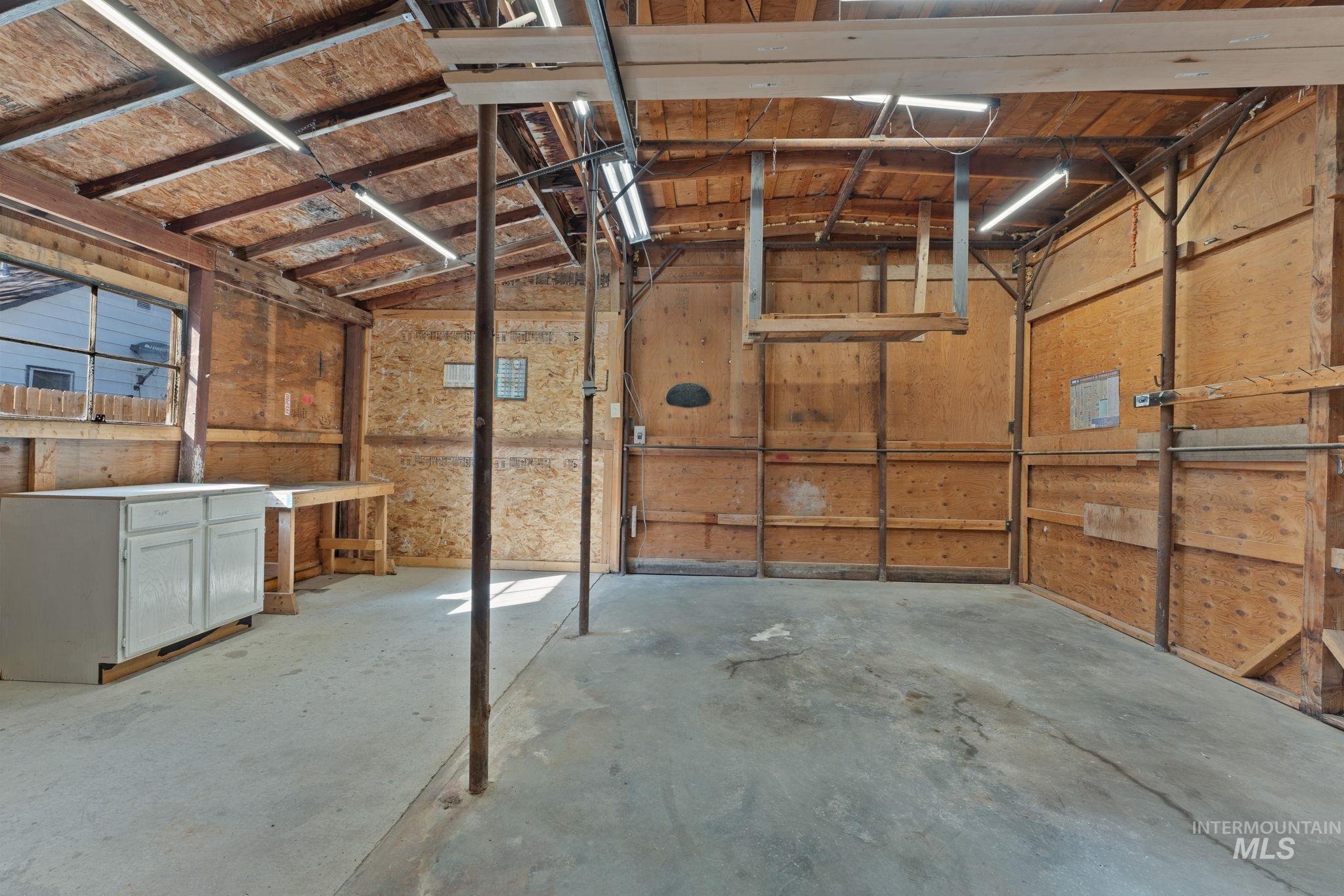 283 E Ave. B, Wendell, Idaho 83355, 2 Bedrooms, 1 Bathroom, Residential For Sale, Price $225,000, 98979780