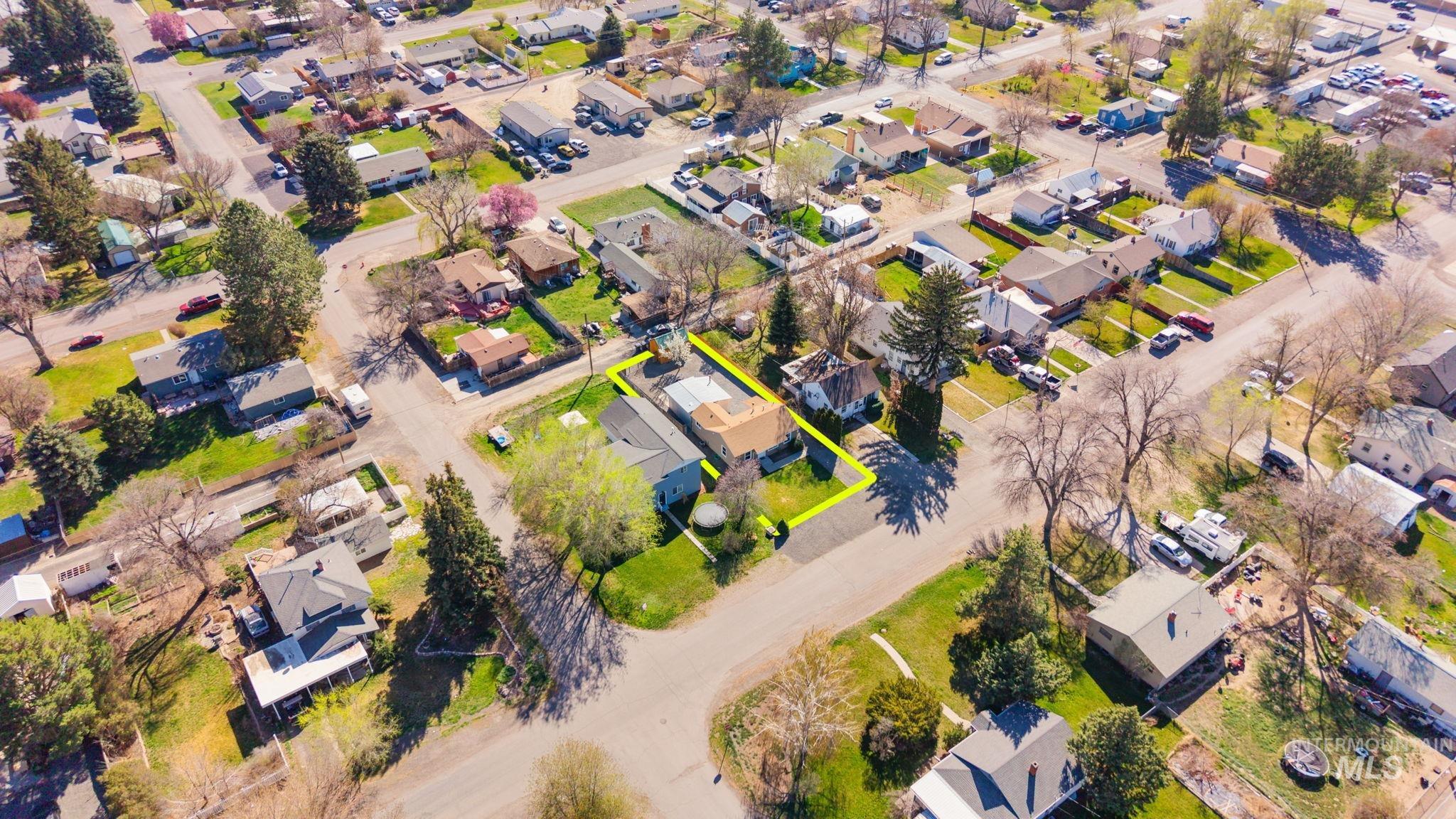 283 E Ave. B, Wendell, Idaho 83355, 2 Bedrooms, 1 Bathroom, Residential For Sale, Price $225,000, 98979780