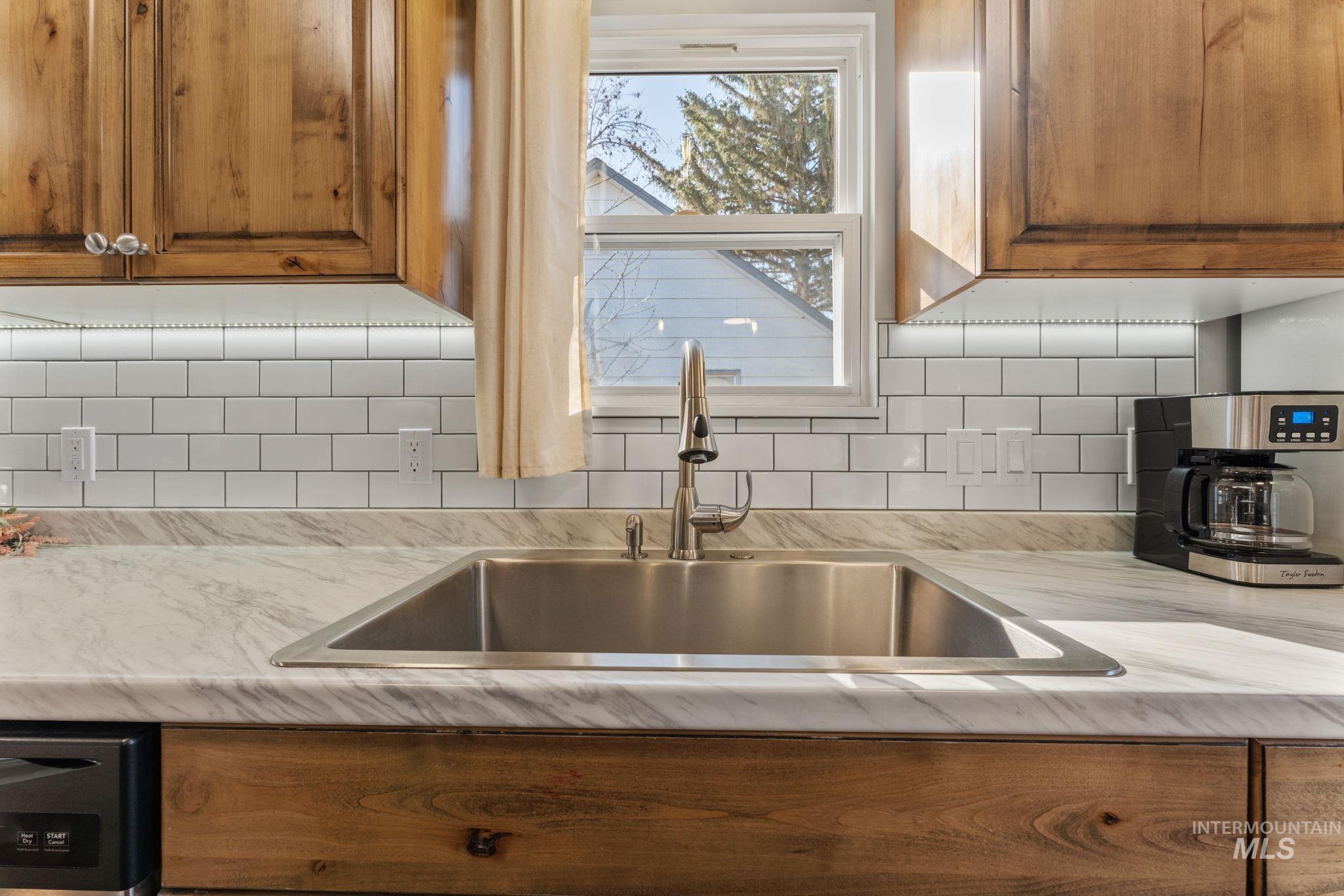 283 E Ave. B, Wendell, Idaho 83355, 2 Bedrooms, 1 Bathroom, Residential For Sale, Price $225,000, 98979780