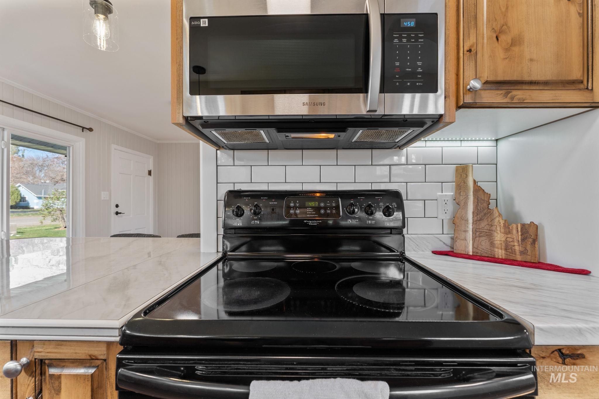 283 E Ave. B, Wendell, Idaho 83355, 2 Bedrooms, 1 Bathroom, Residential For Sale, Price $225,000, 98979780