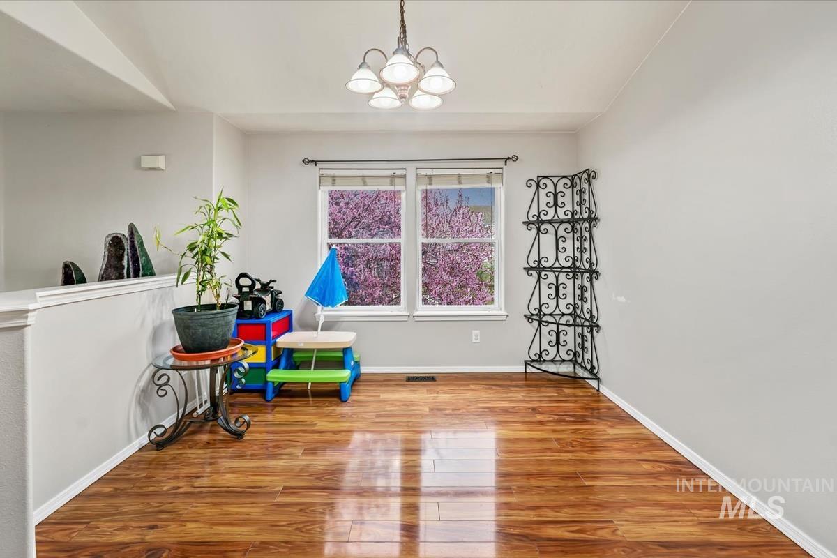 5943 S. Zither Avenue, Boise, Idaho 83709, 3 Bedrooms, 2.5 Bathrooms, Residential For Sale, Price $440,000, 98979782