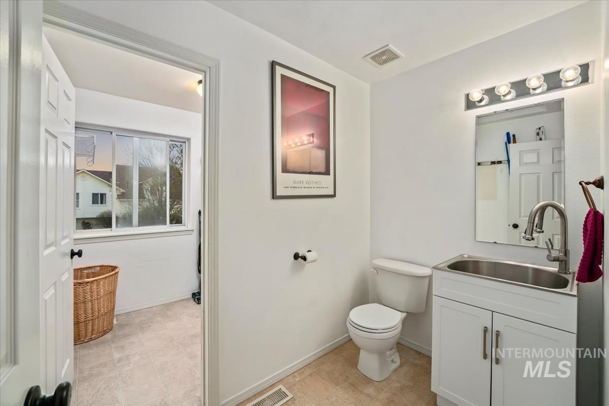 5943 S. Zither Avenue, Boise, Idaho 83709, 3 Bedrooms, 2.5 Bathrooms, Residential For Sale, Price $440,000, 98979782