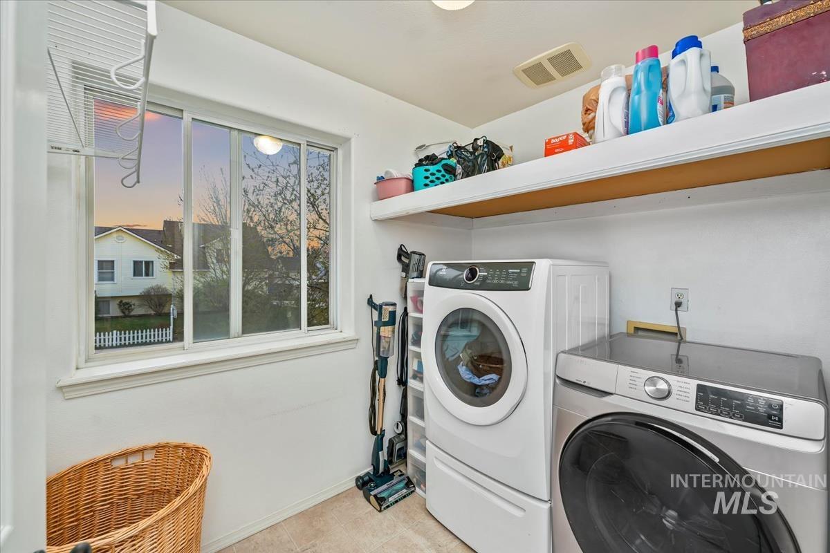 5943 S. Zither Avenue, Boise, Idaho 83709, 3 Bedrooms, 2.5 Bathrooms, Residential For Sale, Price $440,000, 98979782