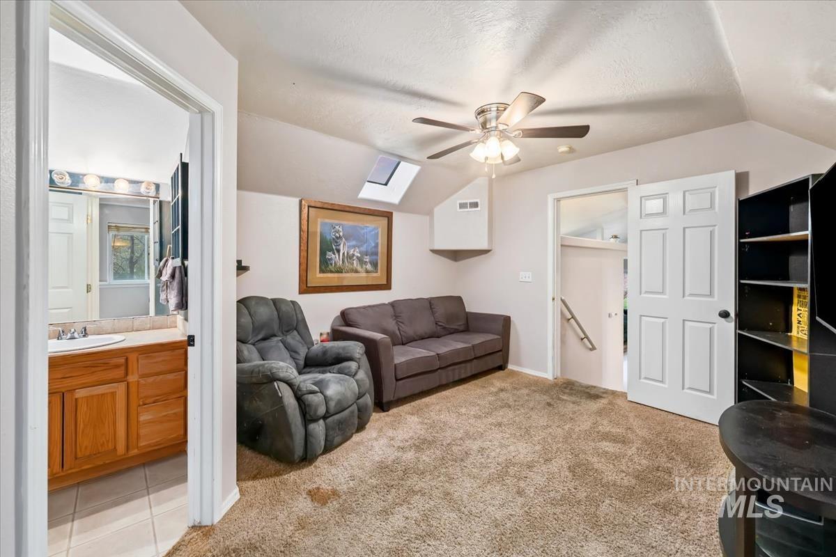 5943 S. Zither Avenue, Boise, Idaho 83709, 3 Bedrooms, 2.5 Bathrooms, Residential For Sale, Price $440,000, 98979782