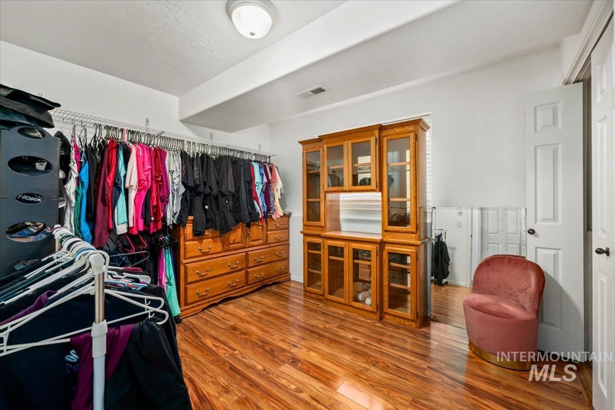 5943 S. Zither Avenue, Boise, Idaho 83709, 3 Bedrooms, 2.5 Bathrooms, Residential For Sale, Price $440,000, 98979782