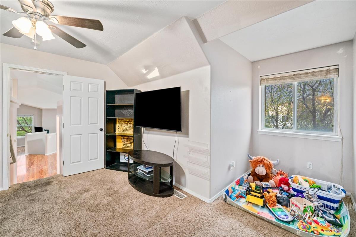 5943 S. Zither Avenue, Boise, Idaho 83709, 3 Bedrooms, 2.5 Bathrooms, Residential For Sale, Price $440,000, 98979782