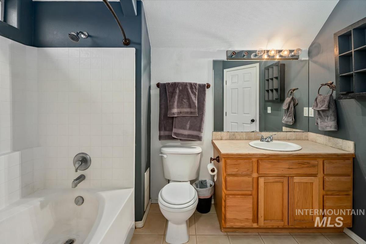 5943 S. Zither Avenue, Boise, Idaho 83709, 3 Bedrooms, 2.5 Bathrooms, Residential For Sale, Price $440,000, 98979782