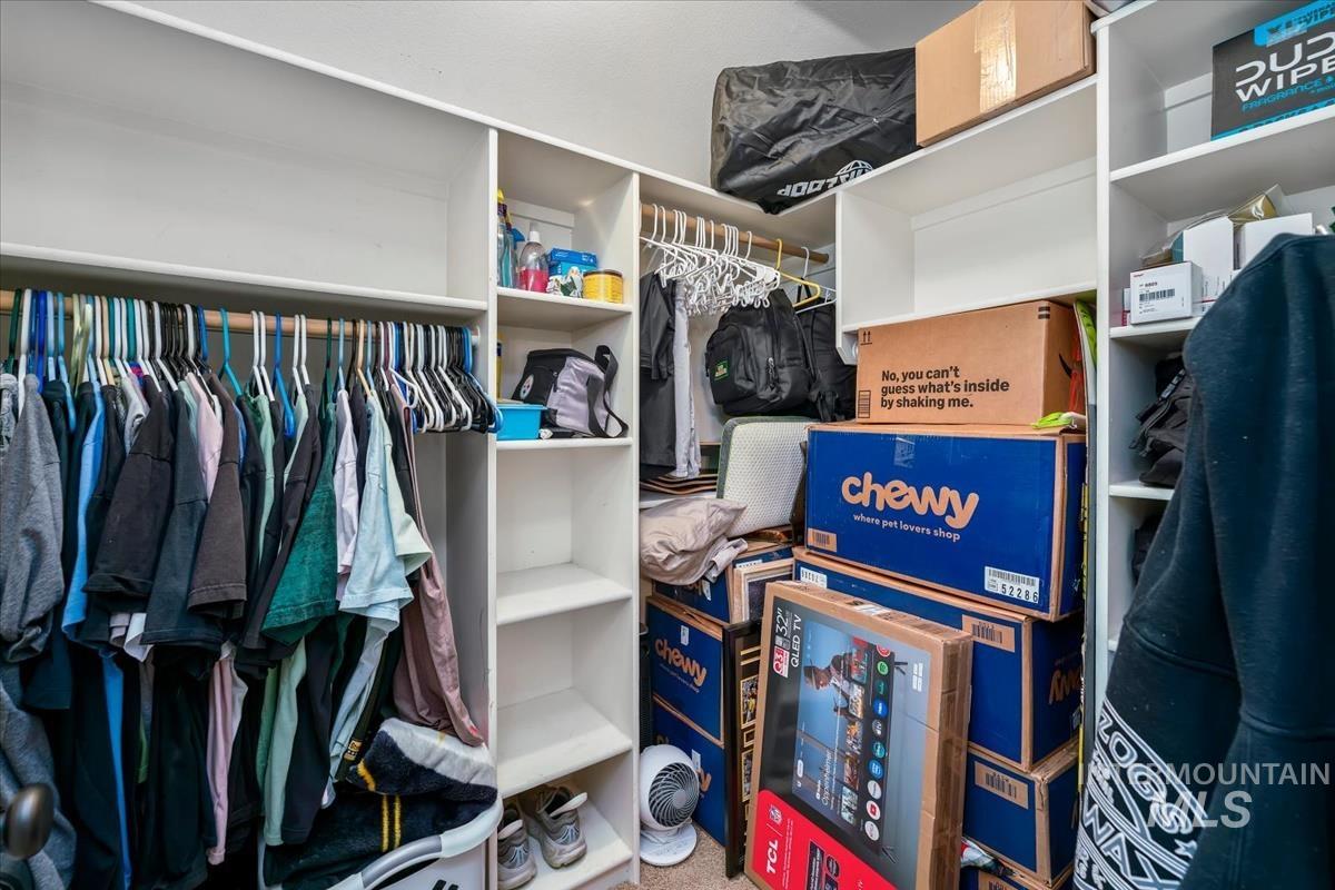 5943 S. Zither Avenue, Boise, Idaho 83709, 3 Bedrooms, 2.5 Bathrooms, Residential For Sale, Price $440,000, 98979782