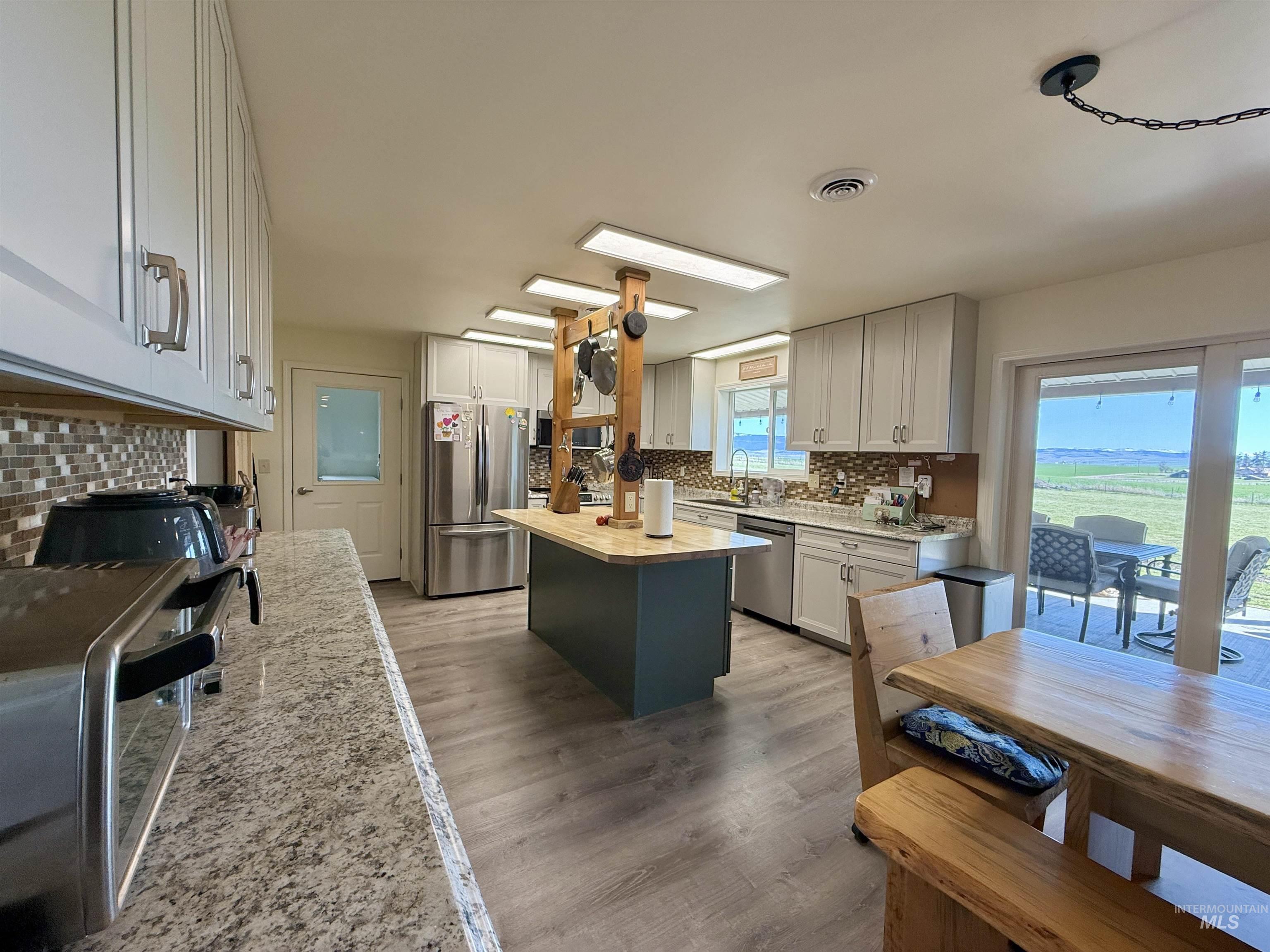 232 Camas Rd., Grangeville, Idaho 83530, 3 Bedrooms, 3 Bathrooms, Residential For Sale, Price $619,000, 98979784