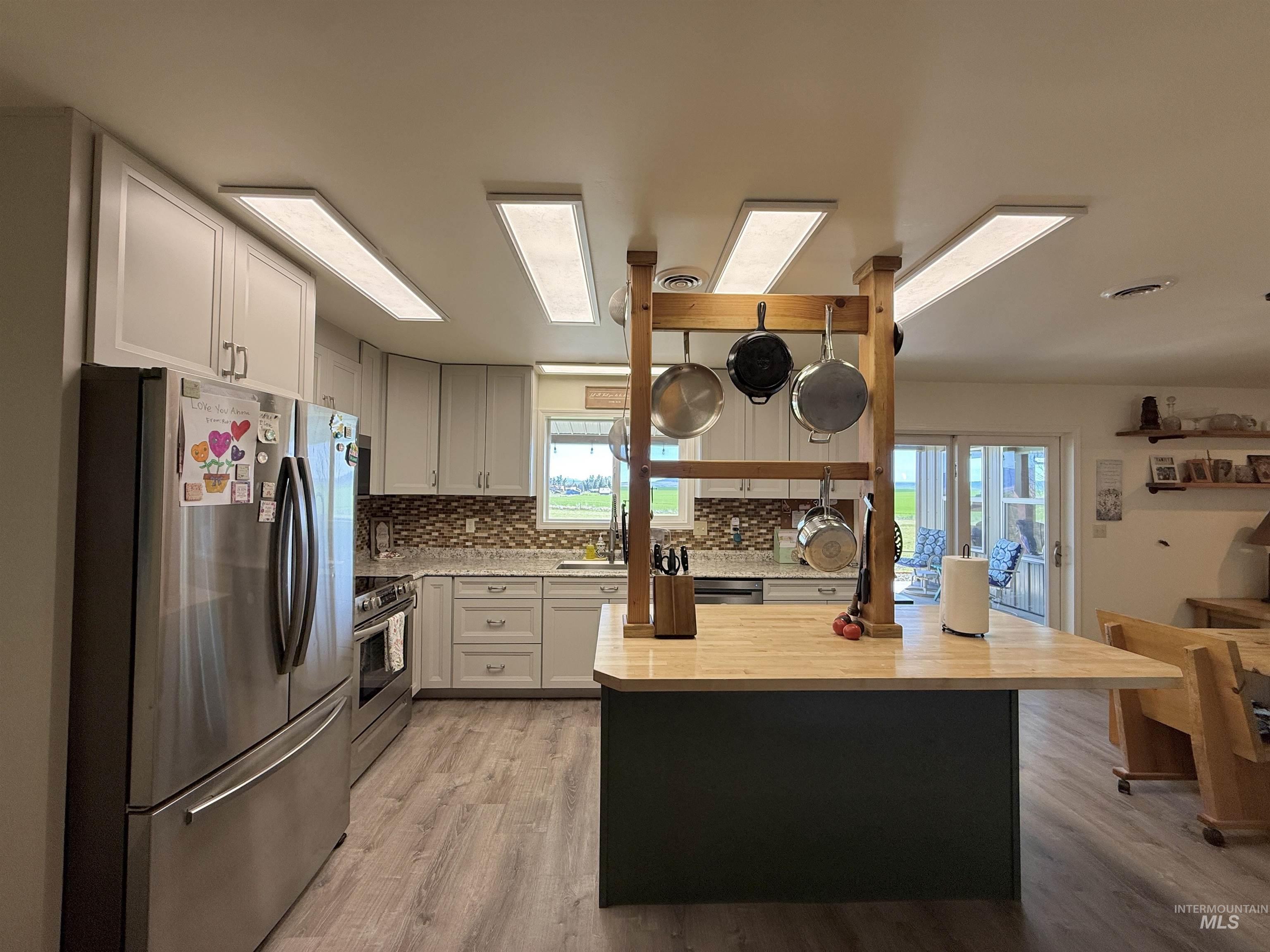 232 Camas Rd., Grangeville, Idaho 83530, 3 Bedrooms, 3 Bathrooms, Residential For Sale, Price $619,000, 98979784