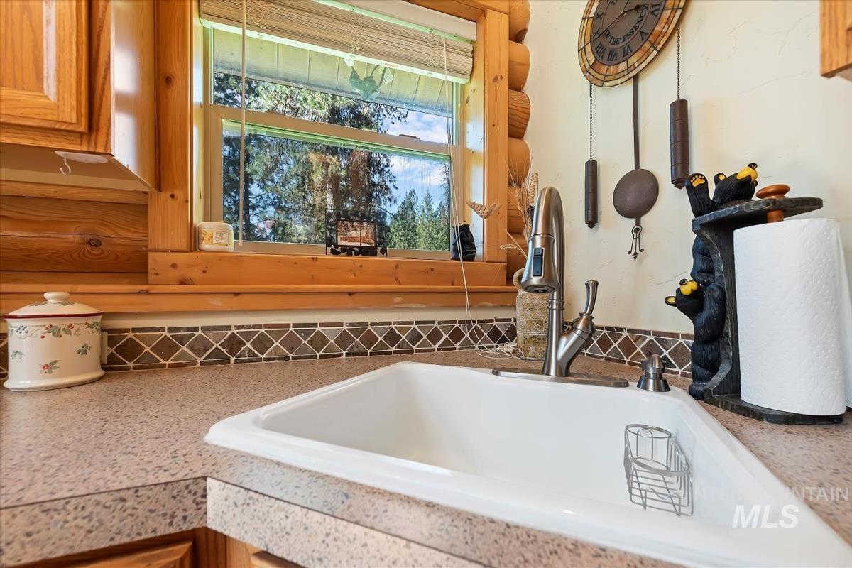 10 Elk Point Rd, Garden Valley, Idaho 83622, 3 Bedrooms, 2 Bathrooms, Residential For Sale, Price $565,000, 98979785