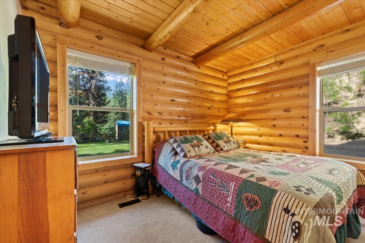 10 Elk Point Rd, Garden Valley, Idaho 83622, 3 Bedrooms, 2 Bathrooms, Residential For Sale, Price $565,000, 98979785