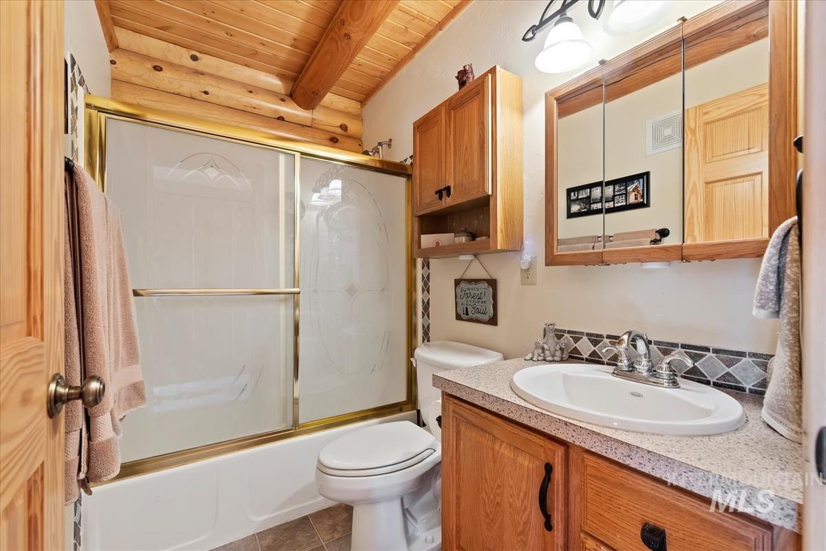 10 Elk Point Rd, Garden Valley, Idaho 83622, 3 Bedrooms, 2 Bathrooms, Residential For Sale, Price $565,000, 98979785