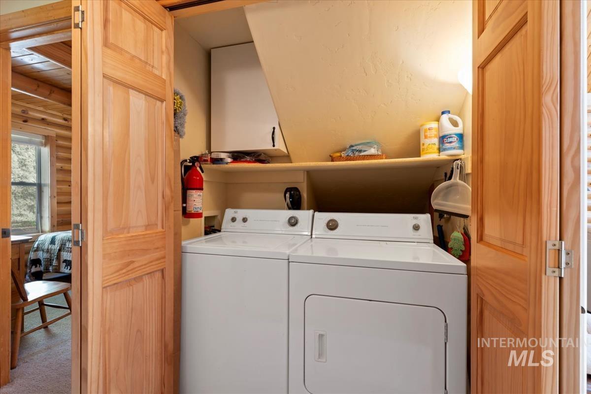 10 Elk Point Rd, Garden Valley, Idaho 83622, 3 Bedrooms, 2 Bathrooms, Residential For Sale, Price $565,000, 98979785