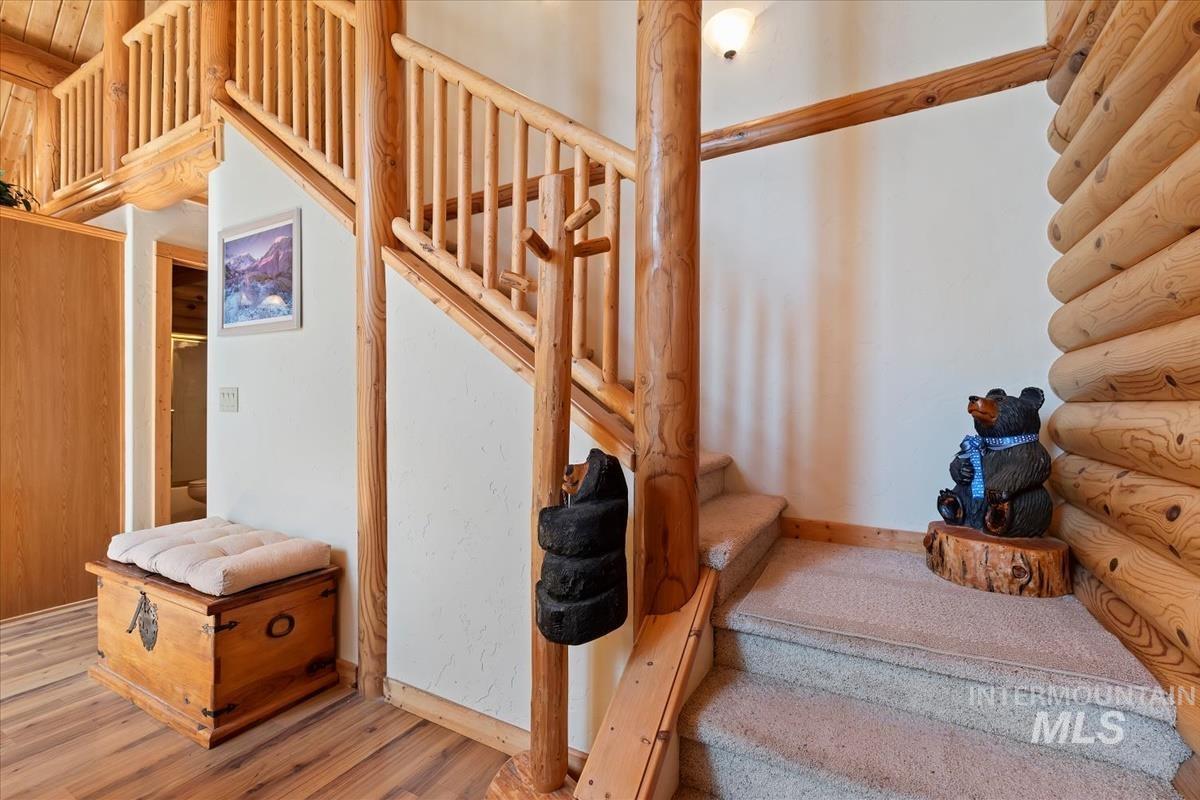 10 Elk Point Rd, Garden Valley, Idaho 83622, 3 Bedrooms, 2 Bathrooms, Residential For Sale, Price $565,000, 98979785