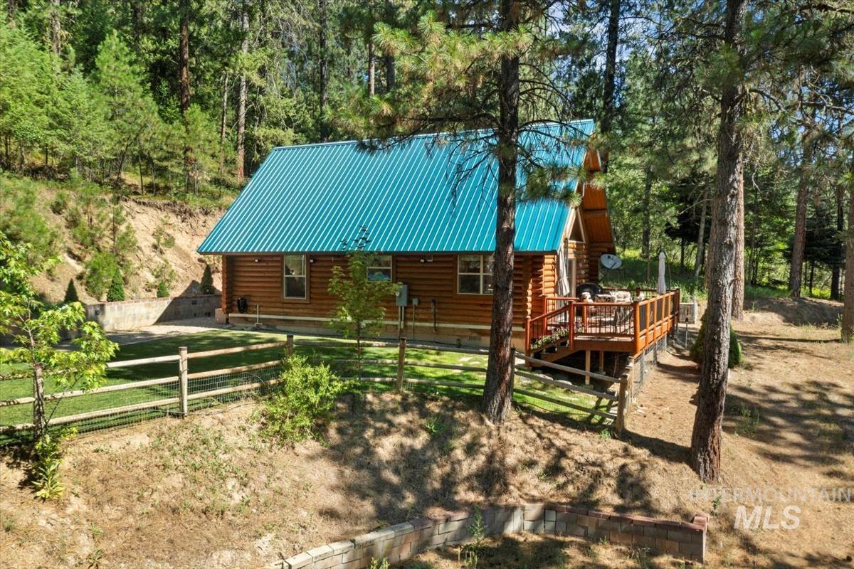 10 Elk Point Rd, Garden Valley, Idaho 83622, 3 Bedrooms, 2 Bathrooms, Residential For Sale, Price $565,000, 98979785