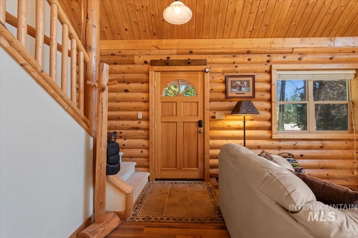 10 Elk Point Rd, Garden Valley, Idaho 83622, 3 Bedrooms, 2 Bathrooms, Residential For Sale, Price $565,000, 98979785