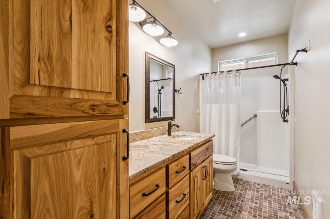 3011 Center Ave, Payette, Idaho 83661, 4 Bedrooms, 2.5 Bathrooms, Residential For Sale, Price $749,900,MLS 98979786