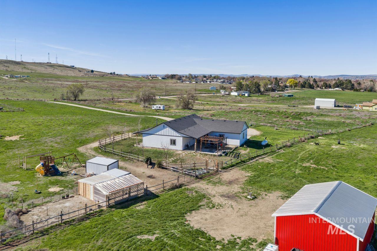 3011 Center Ave, Payette, Idaho 83661, 4 Bedrooms, 2.5 Bathrooms, Residential For Sale, Price $749,900,MLS 98979786