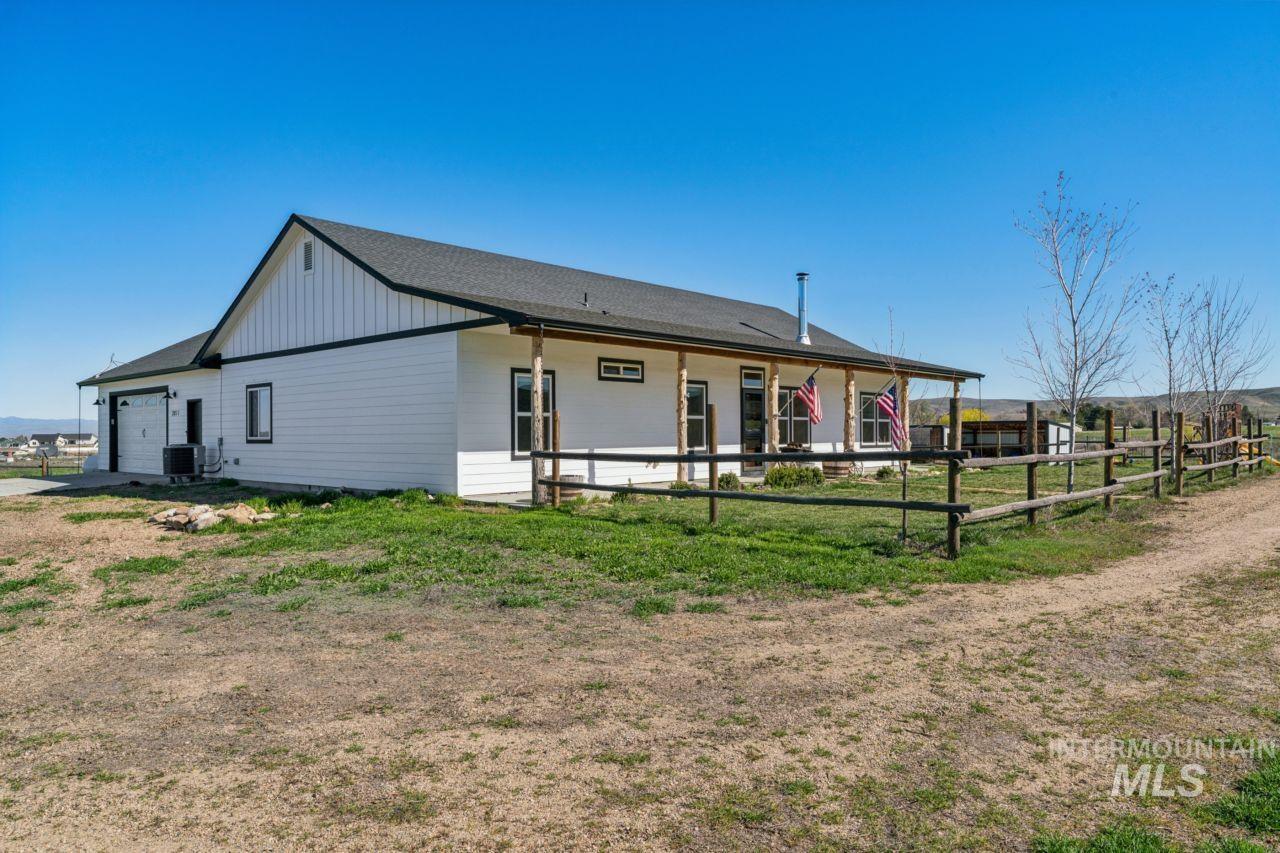 3011 Center Ave, Payette, Idaho 83661, 4 Bedrooms, 2.5 Bathrooms, Residential For Sale, Price $749,900,MLS 98979786