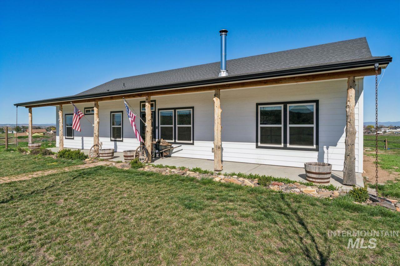 3011 Center Ave, Payette, Idaho 83661, 4 Bedrooms, 2.5 Bathrooms, Residential For Sale, Price $749,900,MLS 98979786