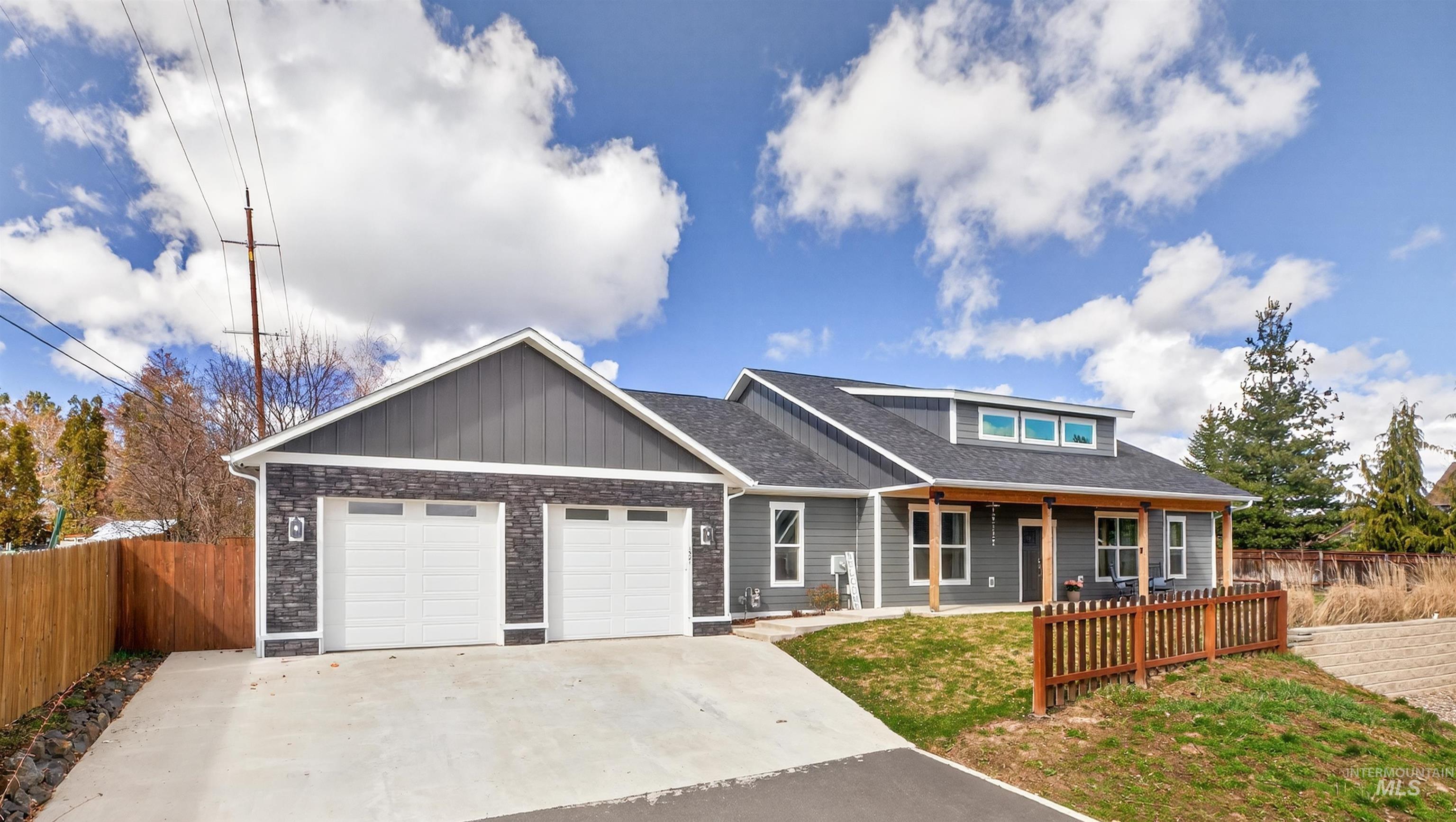 1321 Lande Lane, Moscow, Idaho 83843, 4 Bedrooms, 3 Bathrooms, Residential For Sale, Price $755,000,MLS 98979788