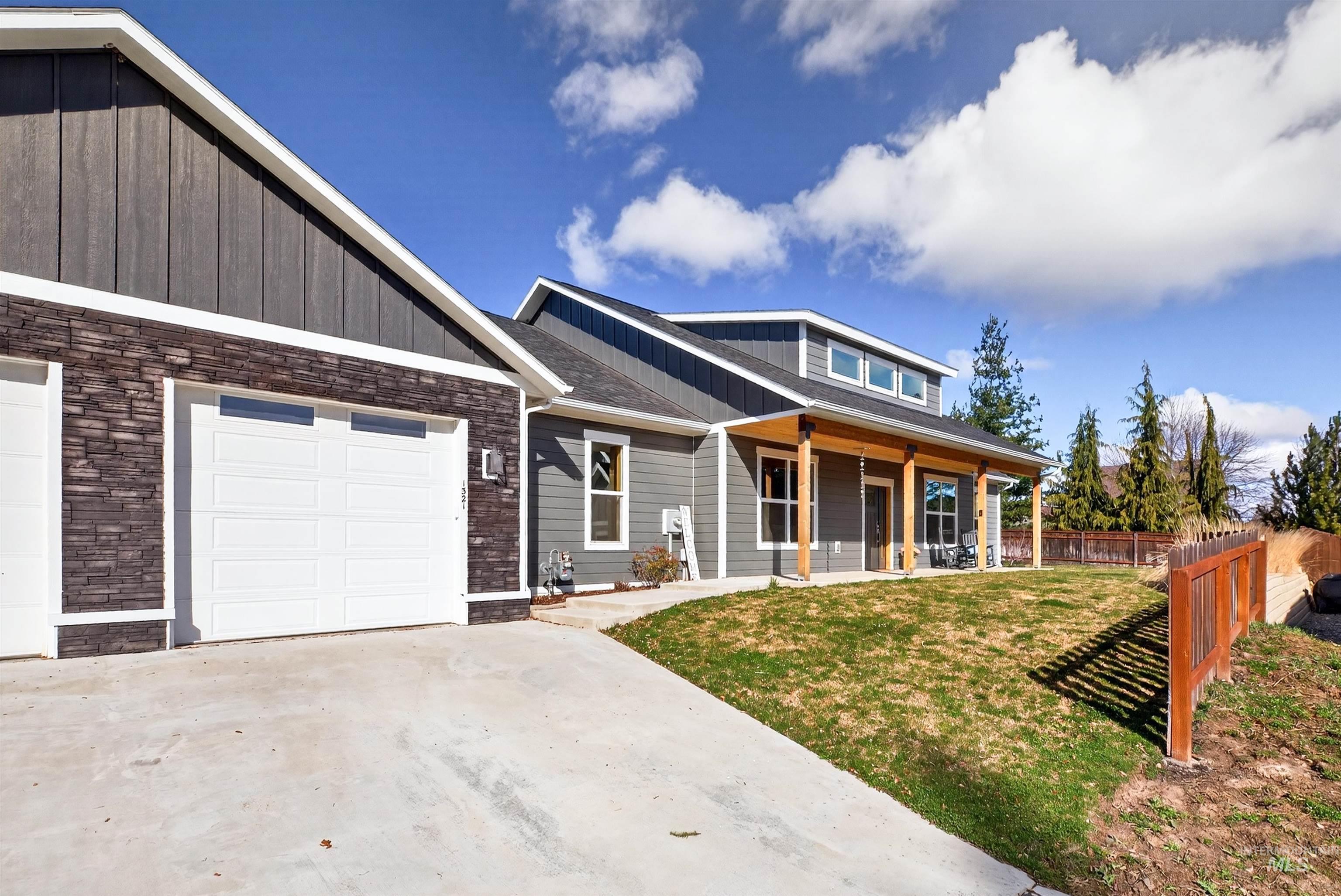 1321 Lande Lane, Moscow, Idaho 83843, 4 Bedrooms, 3 Bathrooms, Residential For Sale, Price $755,000,MLS 98979788