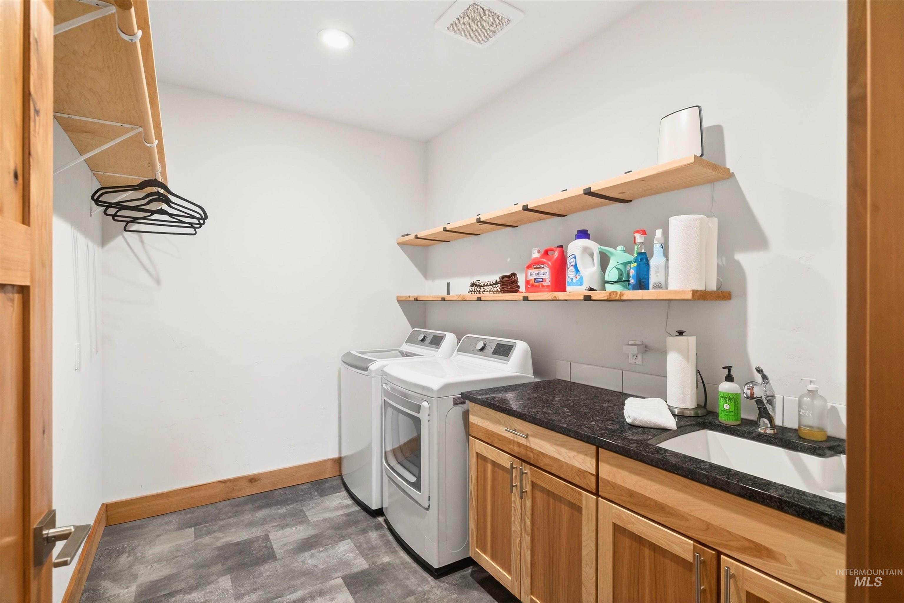 1321 Lande Lane, Moscow, Idaho 83843, 4 Bedrooms, 3 Bathrooms, Residential For Sale, Price $755,000,MLS 98979788