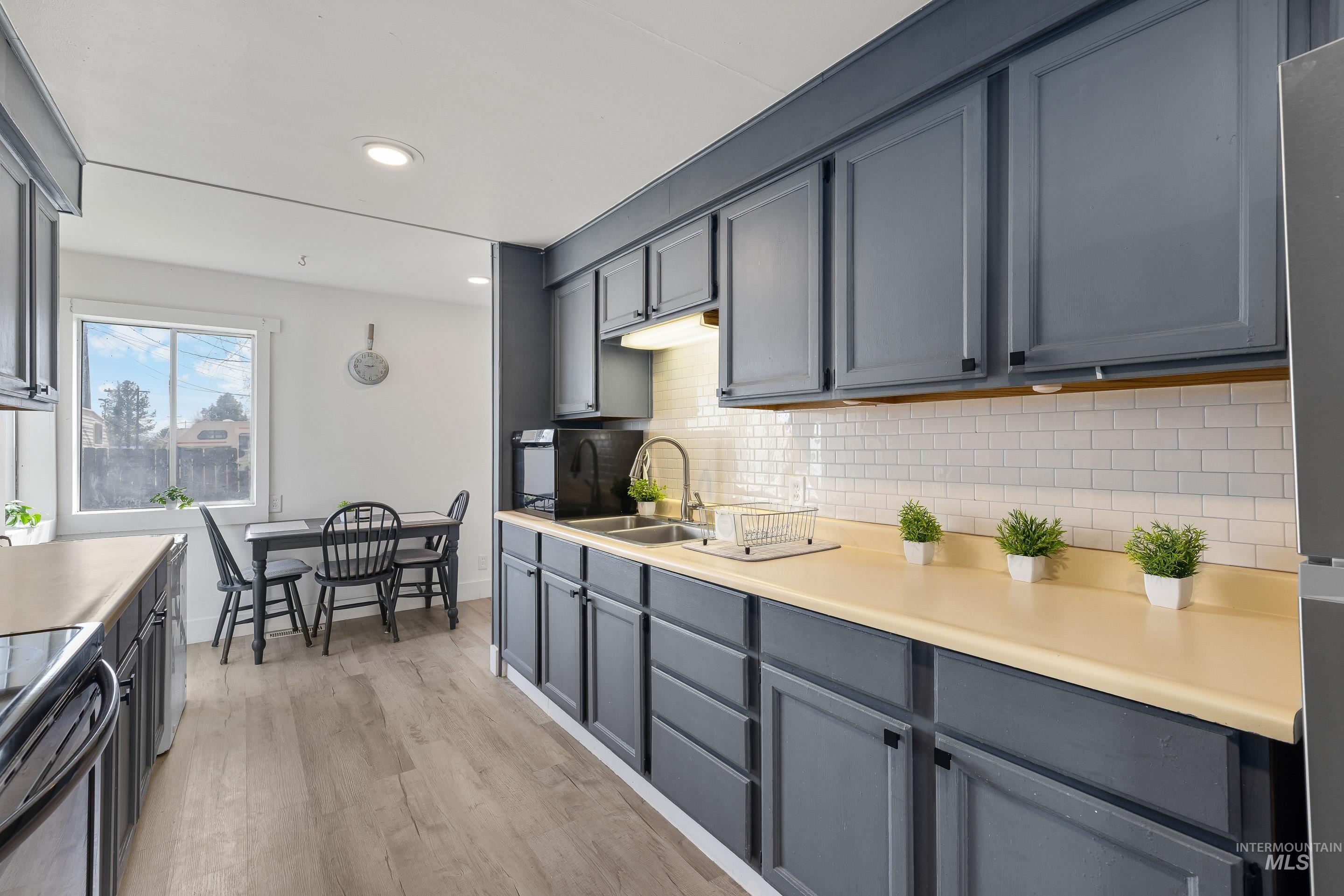 1265 E 4th N, Mountain Home, Idaho 83647-2902, 3 Bedrooms, 1 Bathroom, Residential For Sale, Price $274,990, 98979789