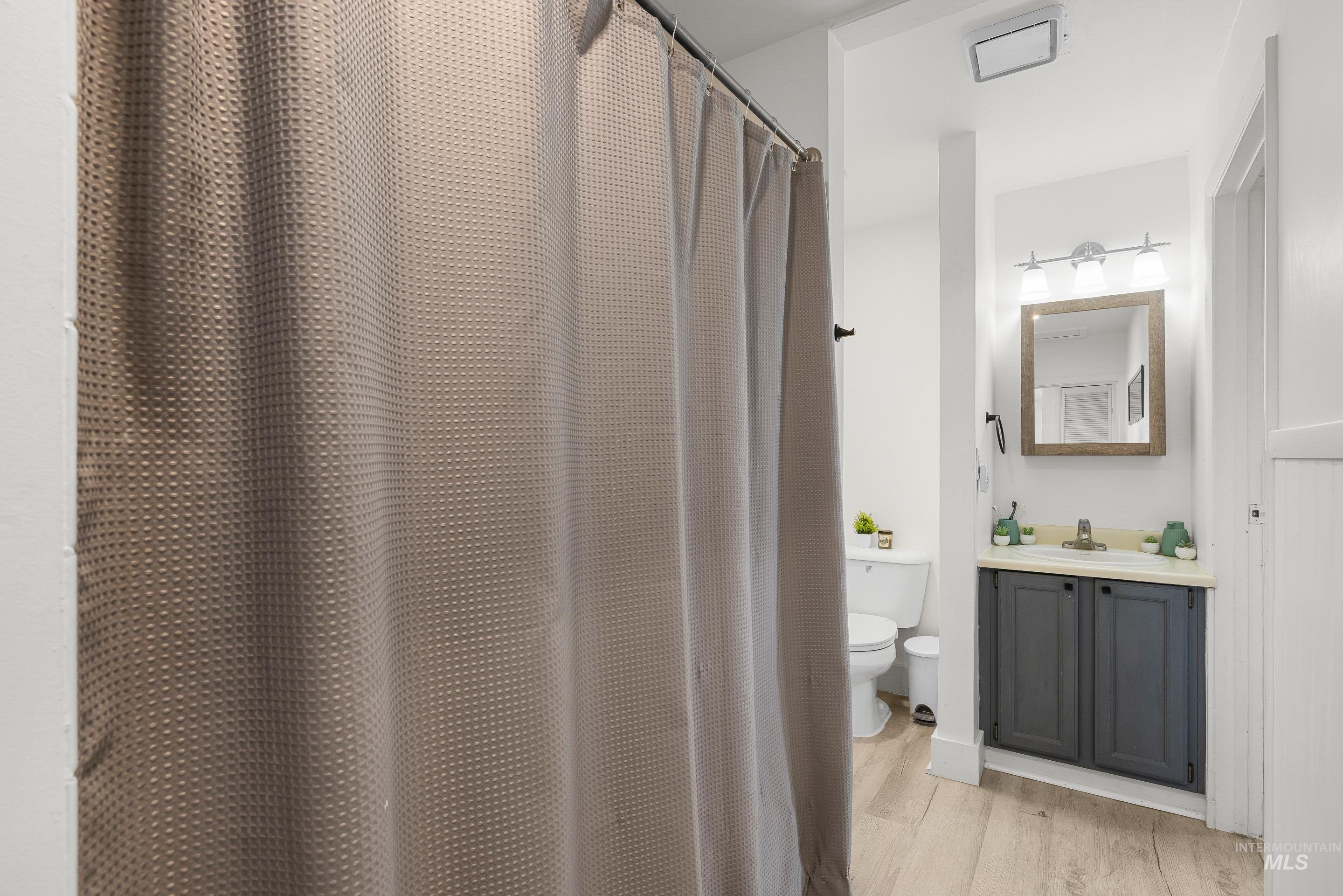 1265 E 4th N, Mountain Home, Idaho 83647-2902, 3 Bedrooms, 1 Bathroom, Residential For Sale, Price $274,990, 98979789