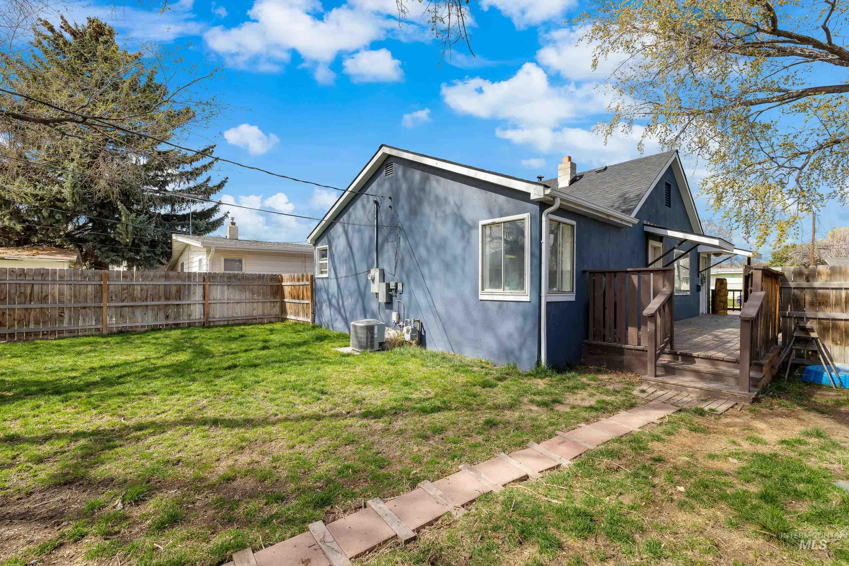 1265 E 4th N, Mountain Home, Idaho 83647-2902, 3 Bedrooms, 1 Bathroom, Residential For Sale, Price $274,990, 98979789