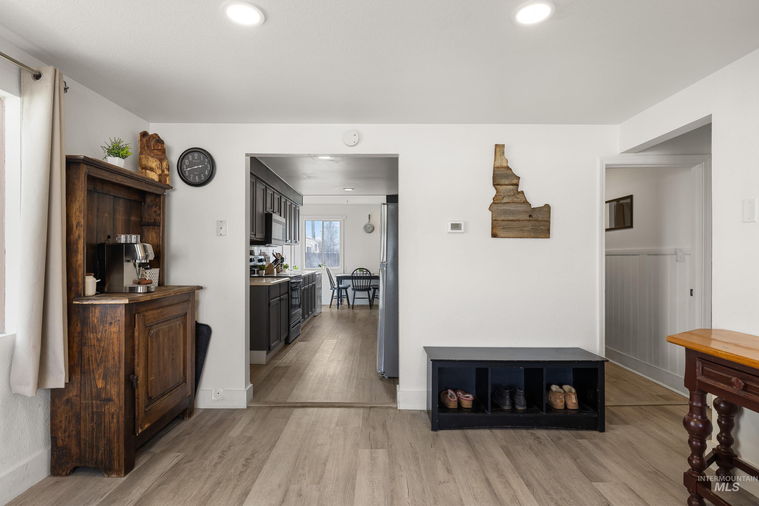 1265 E 4th N, Mountain Home, Idaho 83647-2902, 3 Bedrooms, 1 Bathroom, Residential For Sale, Price $274,990, 98979789