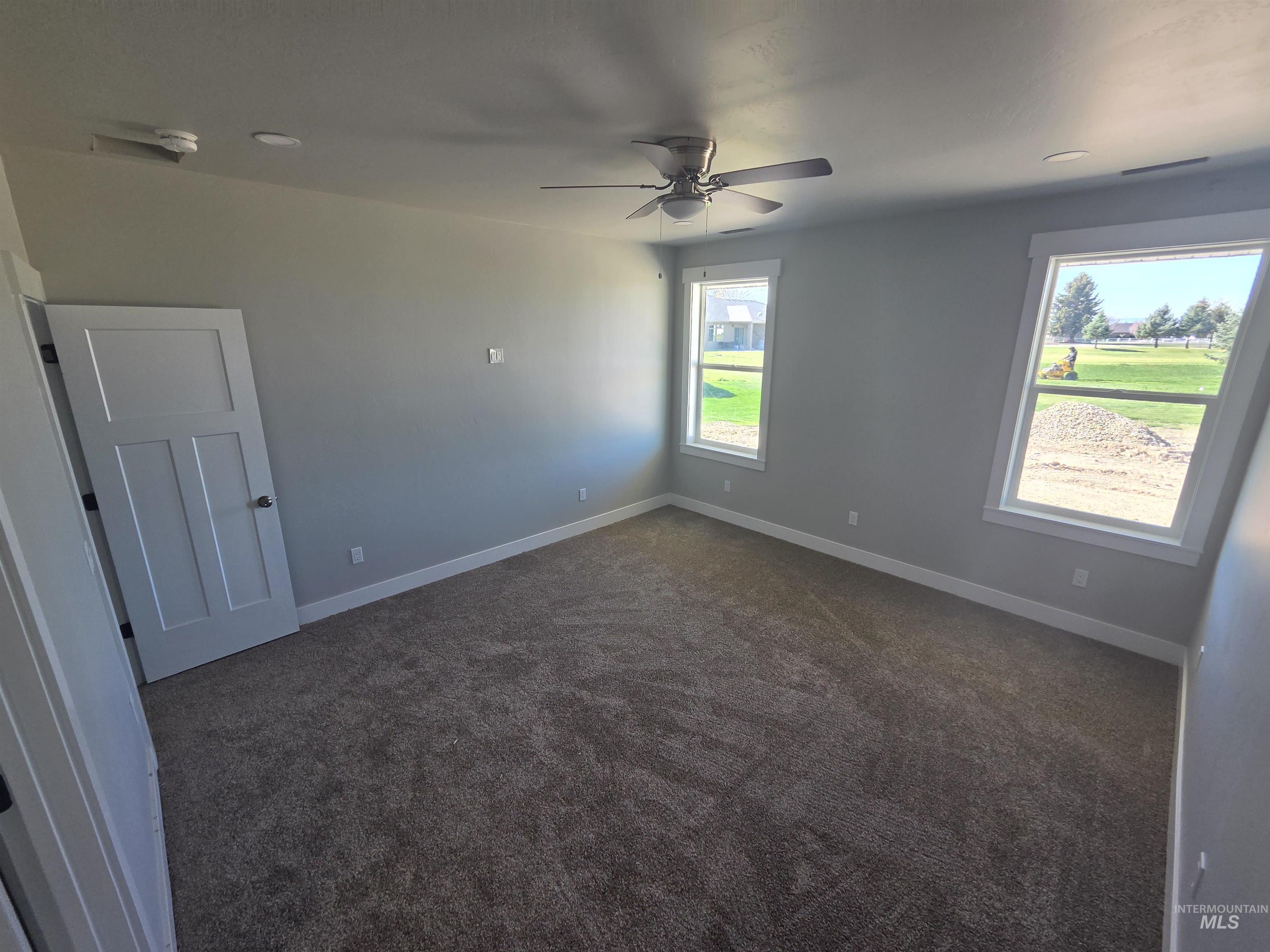 39 Lakeside Loop, Burley, Idaho 83318, 3 Bedrooms, 2 Bathrooms, Residential For Sale, Price $442,999,MLS 98979791