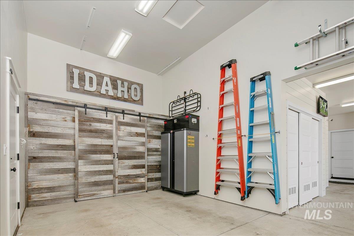 6119 N Farleigh Ave, Meridian, Idaho 83646, 5 Bedrooms, 3 Bathrooms, Residential For Sale, Price $1,139,000, 98979792